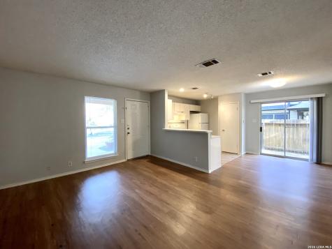 5225 Meadow Field San Antonio TX 78250