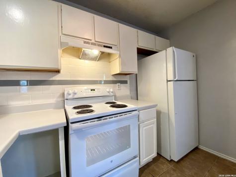 5225 Meadow Field San Antonio TX 78250