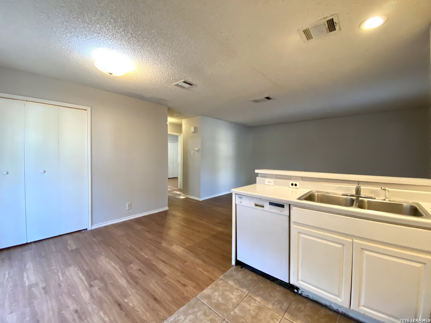 5225 Meadow Field San Antonio TX 78250