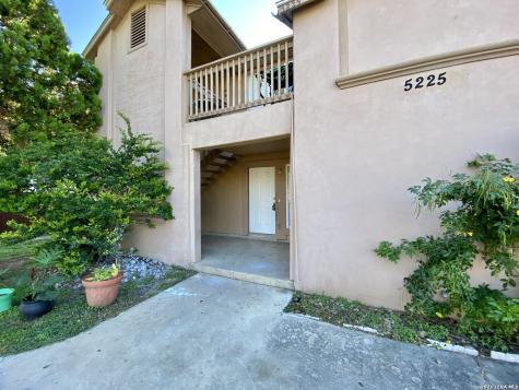 5225 Meadow Field San Antonio TX 78250