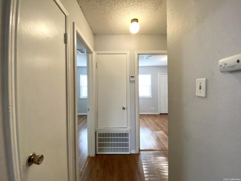 5225 Meadow Field San Antonio TX 78250