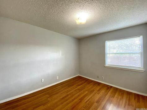 5225 Meadow Field San Antonio TX 78250
