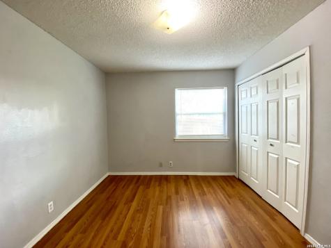 5225 Meadow Field San Antonio TX 78250