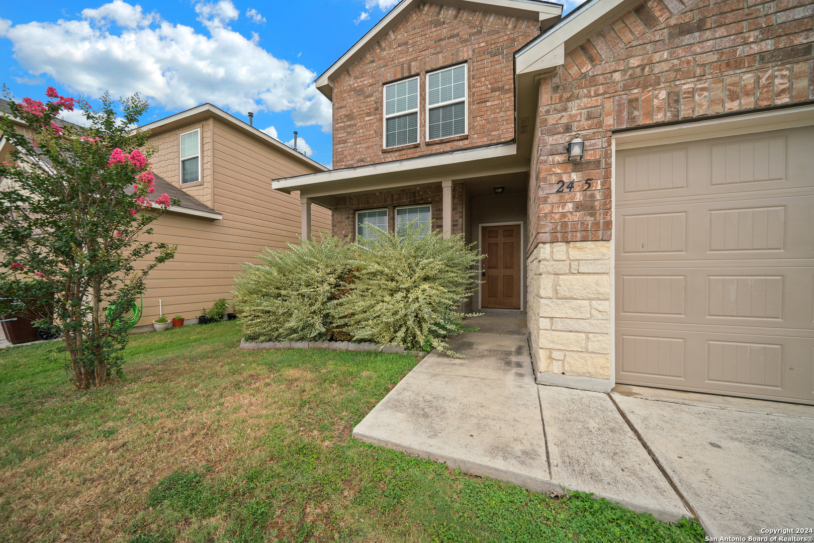 2415 Camberly View Converse TX 78109