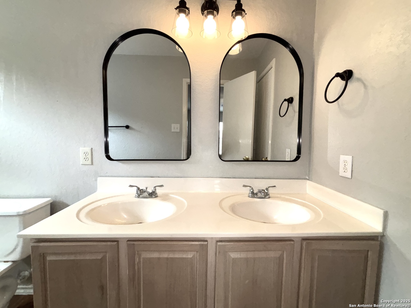 10 Bedford Bay San Antonio TX 78239