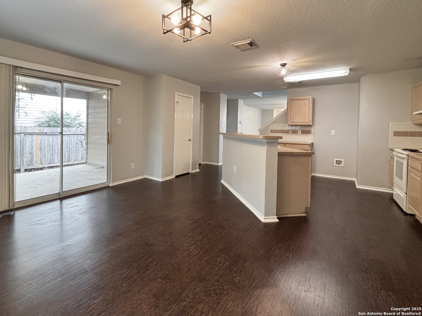 10 Bedford Bay San Antonio TX 78239