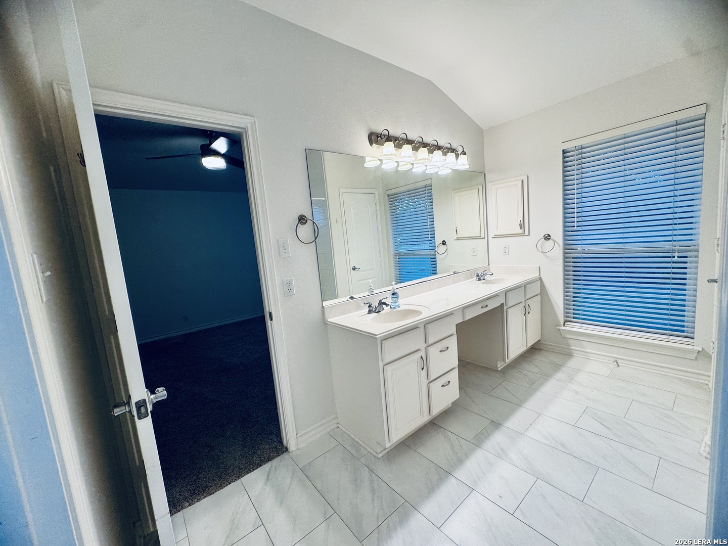107 Eagle Vail San Antonio TX 78258