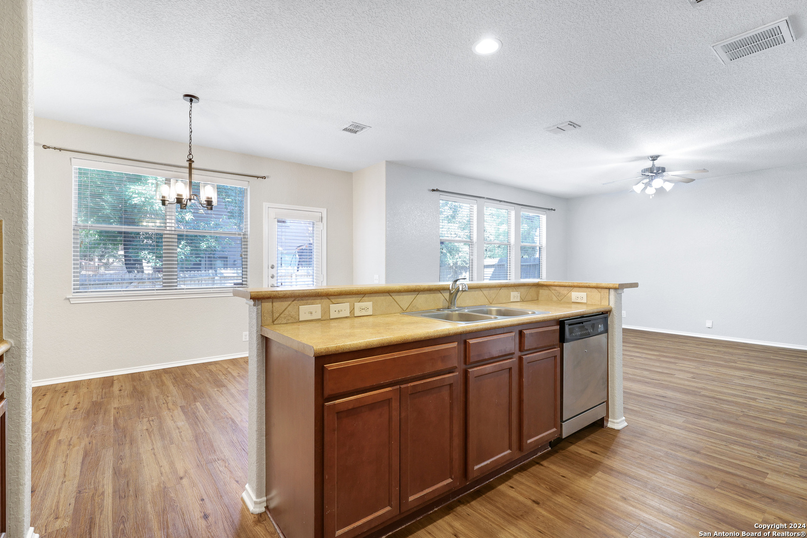 8511 Pecan Cross San Antonio TX 78240