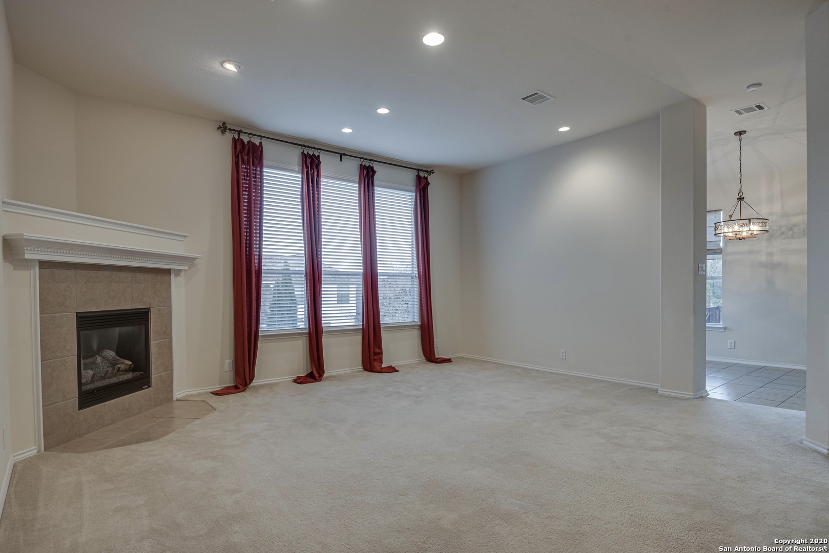 71 Blue Thorn Trail San Antonio TX 78256