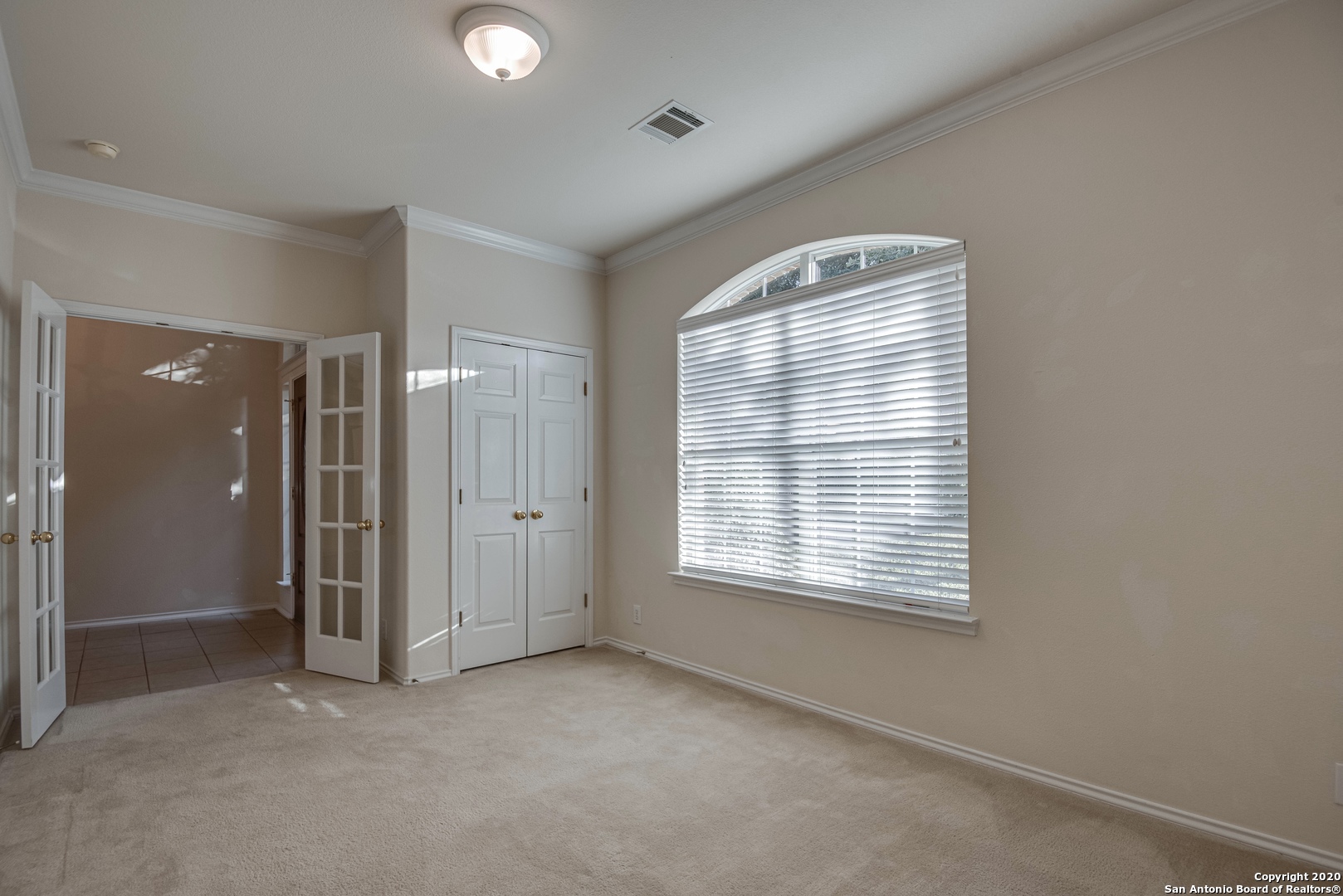 71 Blue Thorn Trail San Antonio TX 78256