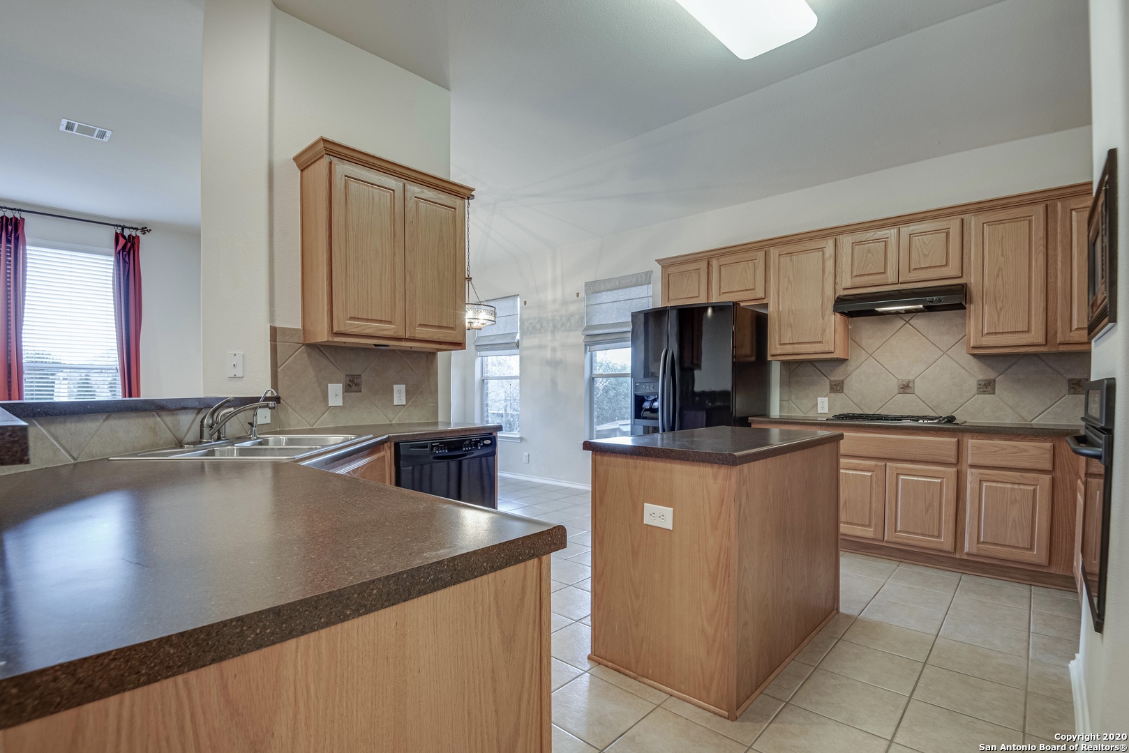 71 Blue Thorn Trail San Antonio TX 78256