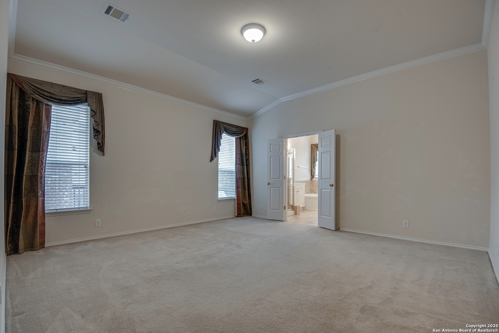 71 Blue Thorn Trail San Antonio TX 78256