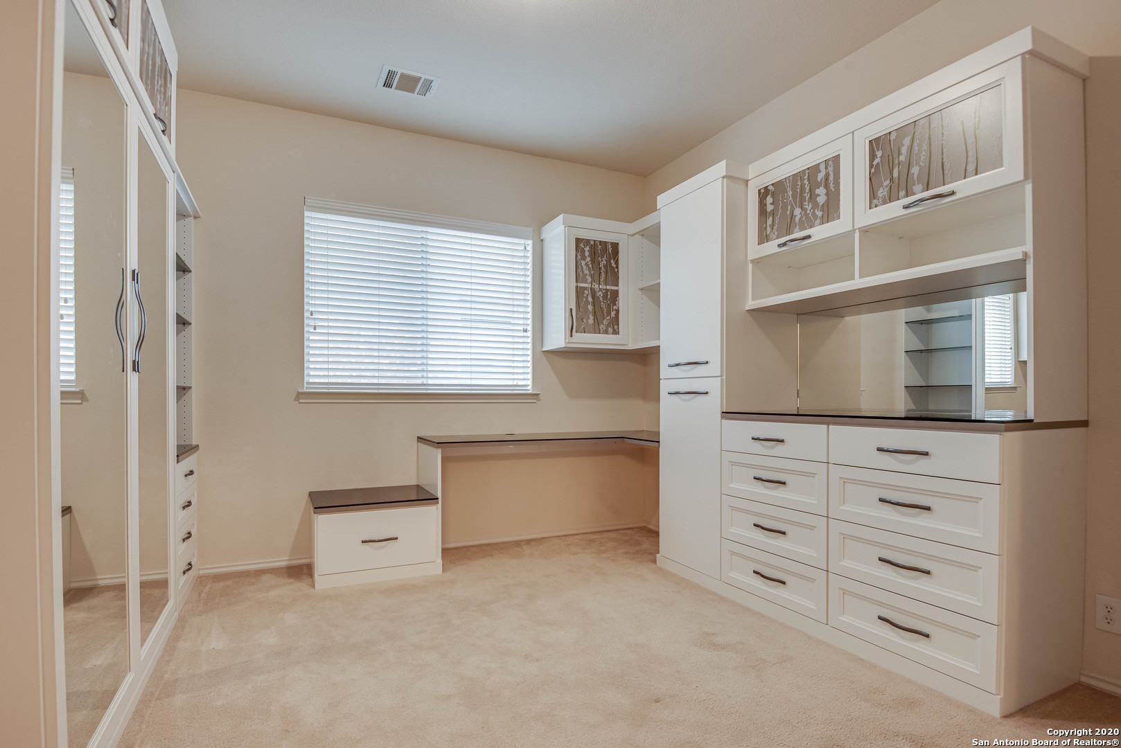 71 Blue Thorn Trail San Antonio TX 78256