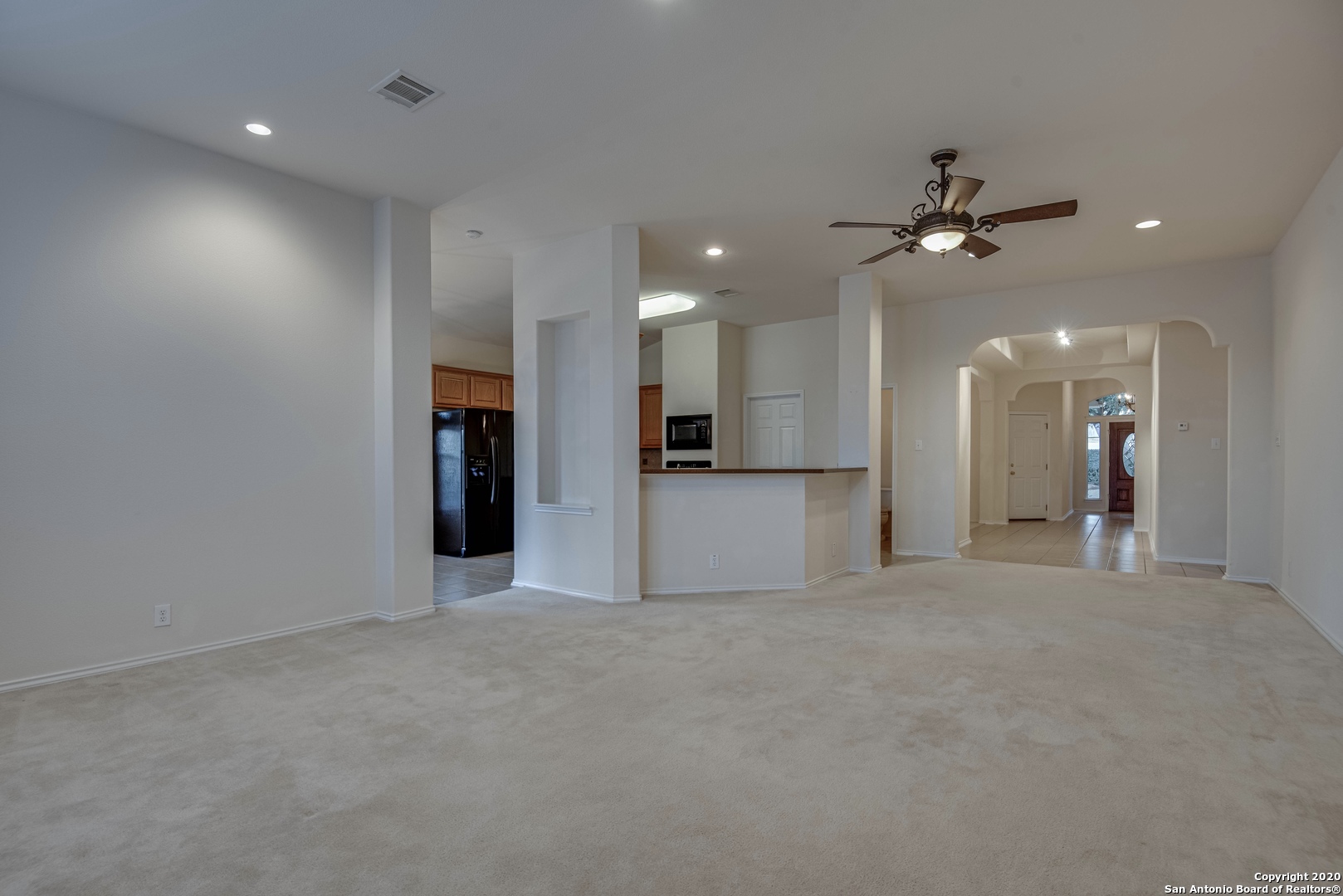 71 Blue Thorn Trail San Antonio TX 78256