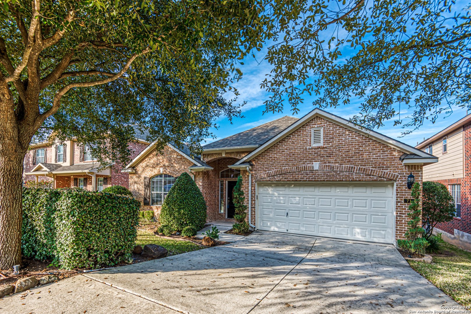 71 Blue Thorn Trail San Antonio TX 78256