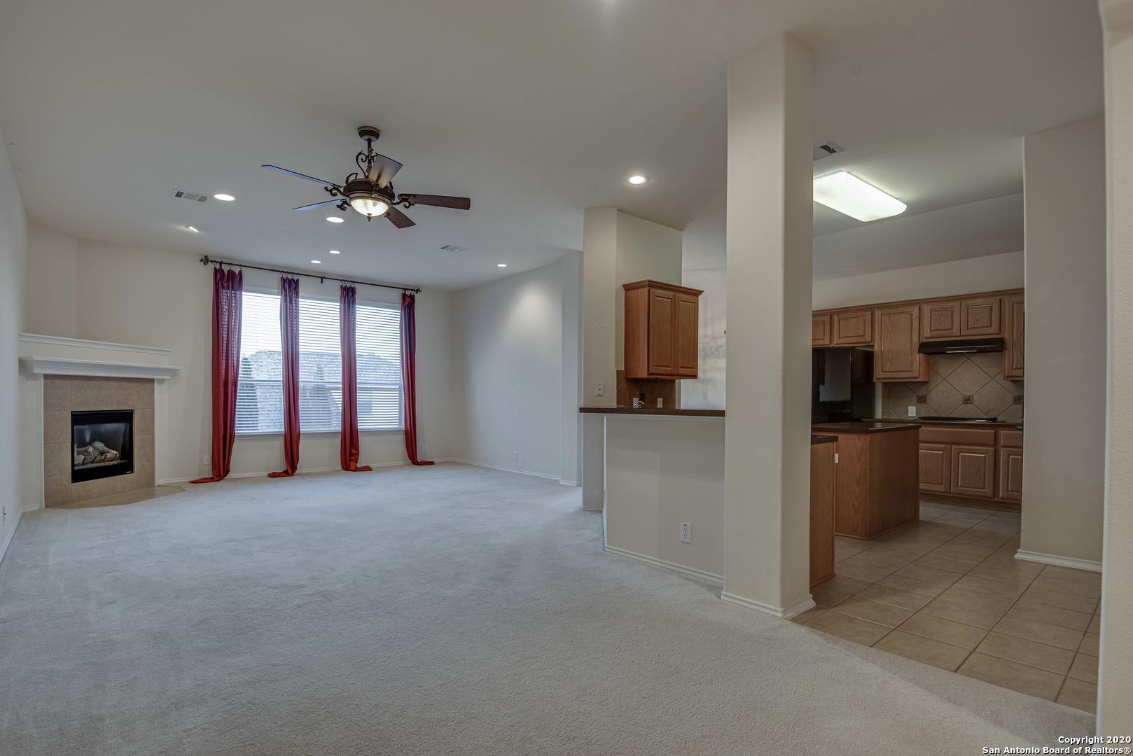 71 Blue Thorn Trail San Antonio TX 78256