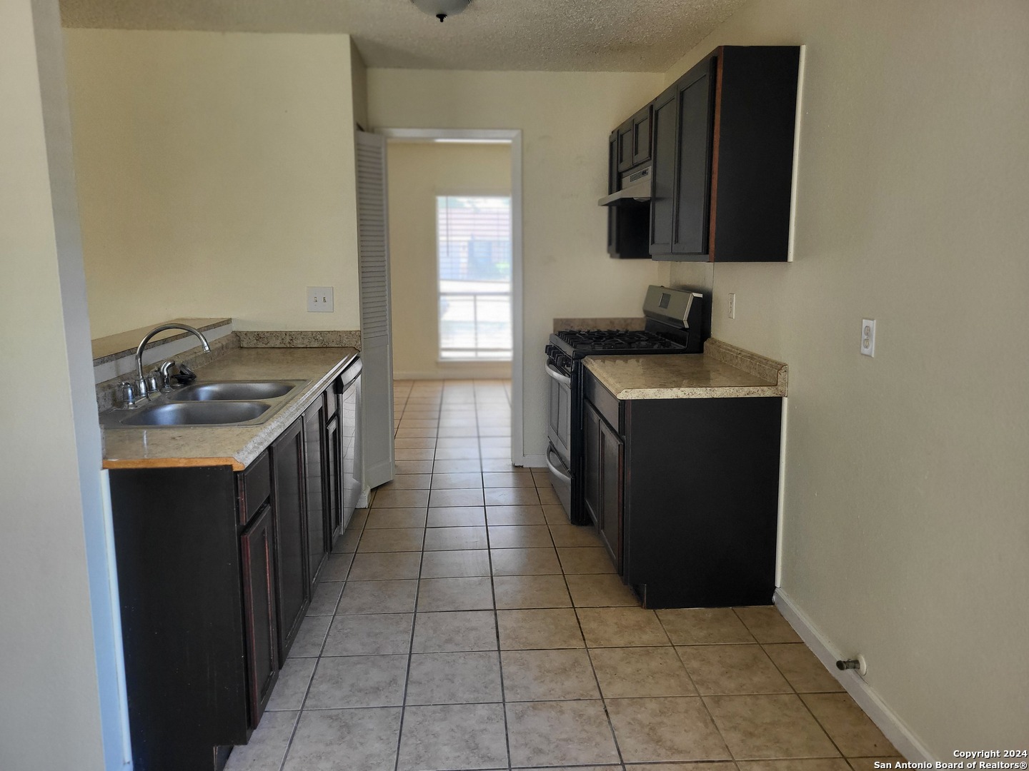 9483 Bowen Drive San Antonio TX 78250