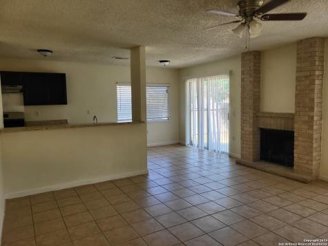 9483 Bowen Drive San Antonio TX 78250
