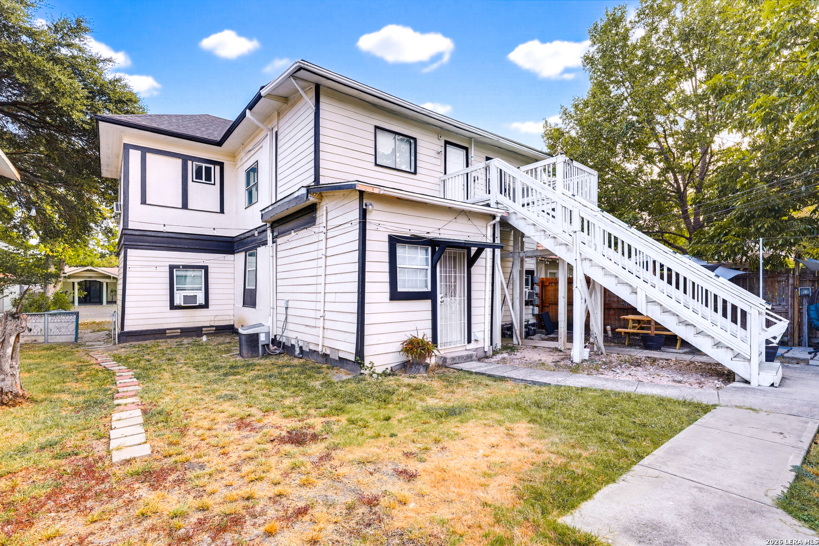 1025 W Craig Place San Antonio TX 78201