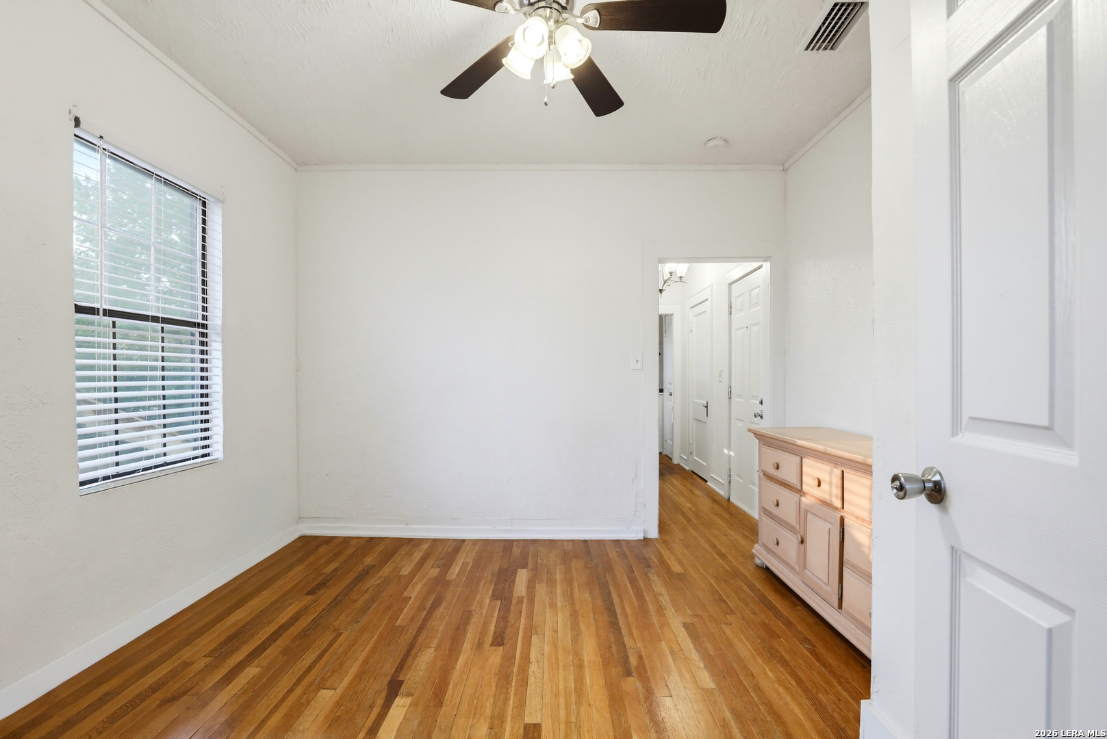 1025 W Craig Place San Antonio TX 78201