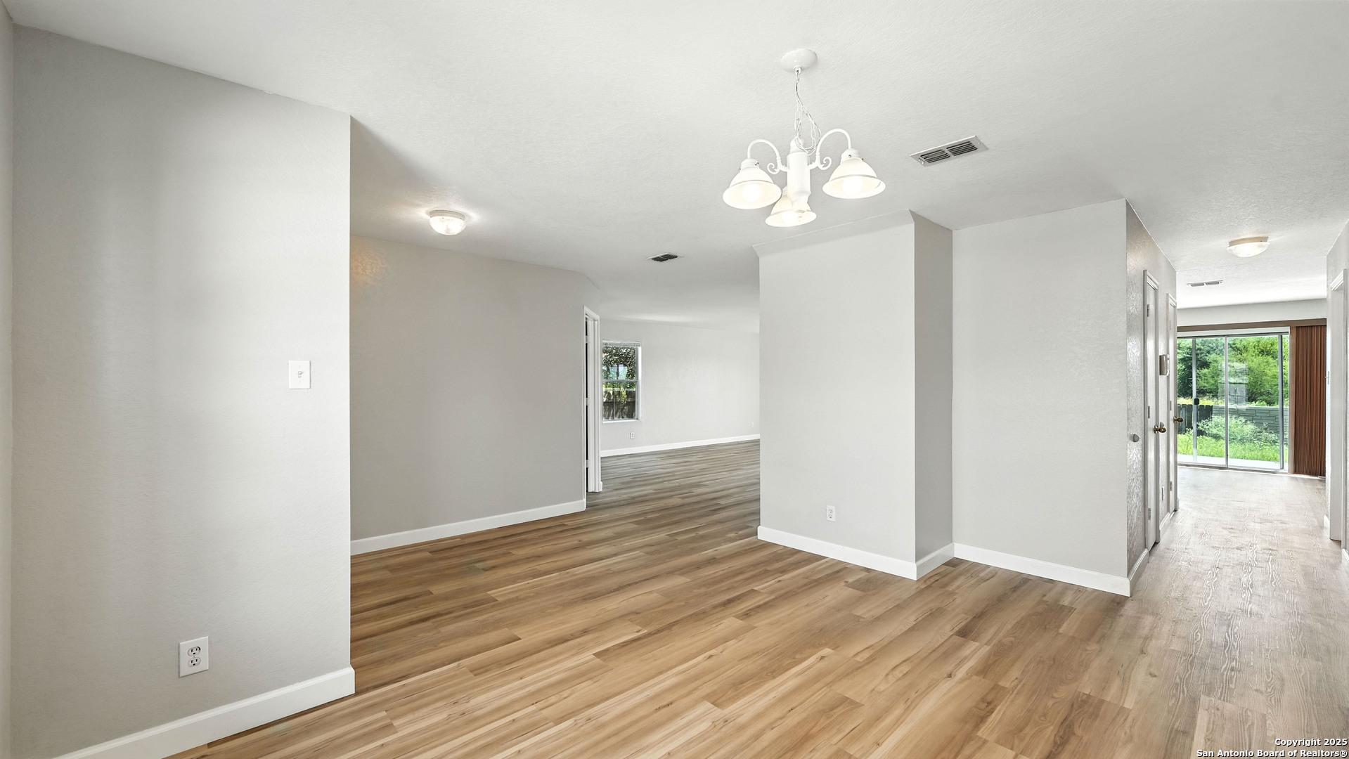 209 Hinge Cibolo TX 78108