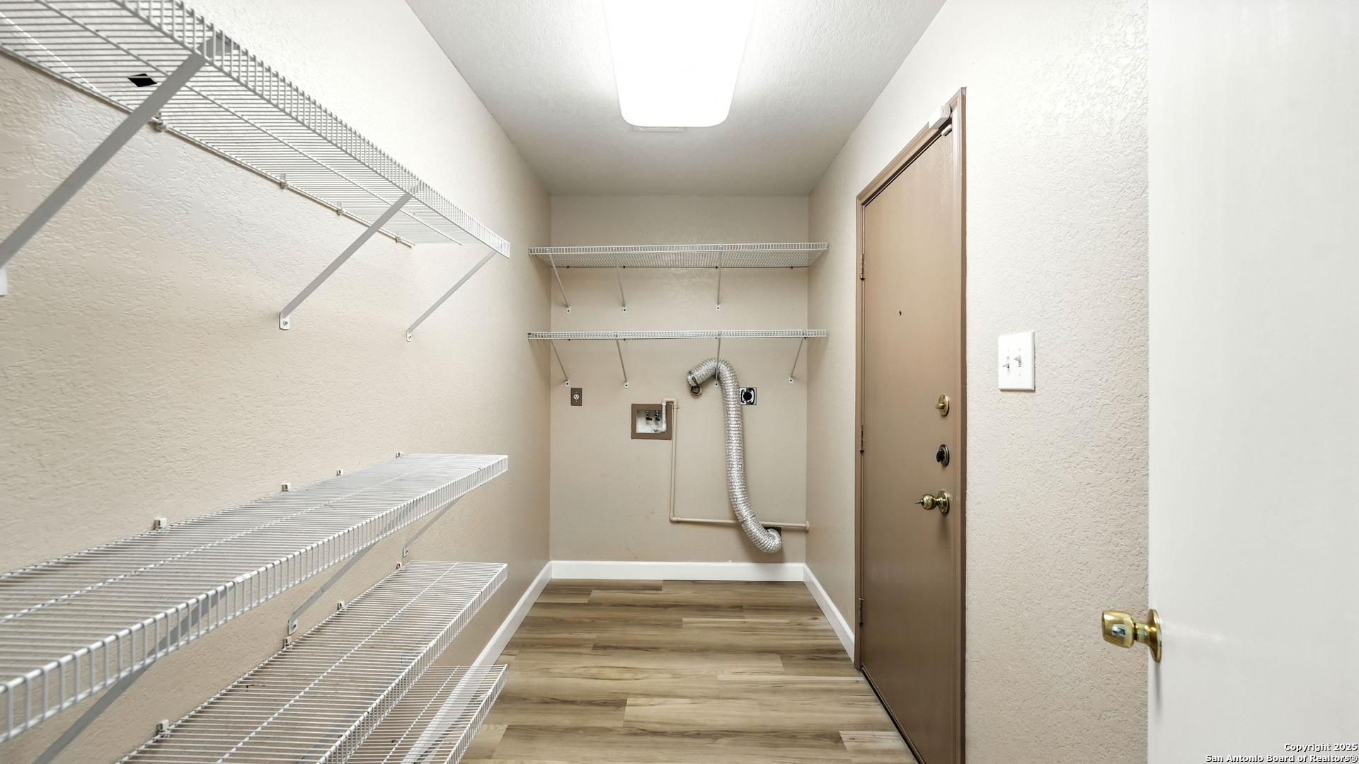 209 Hinge Cibolo TX 78108