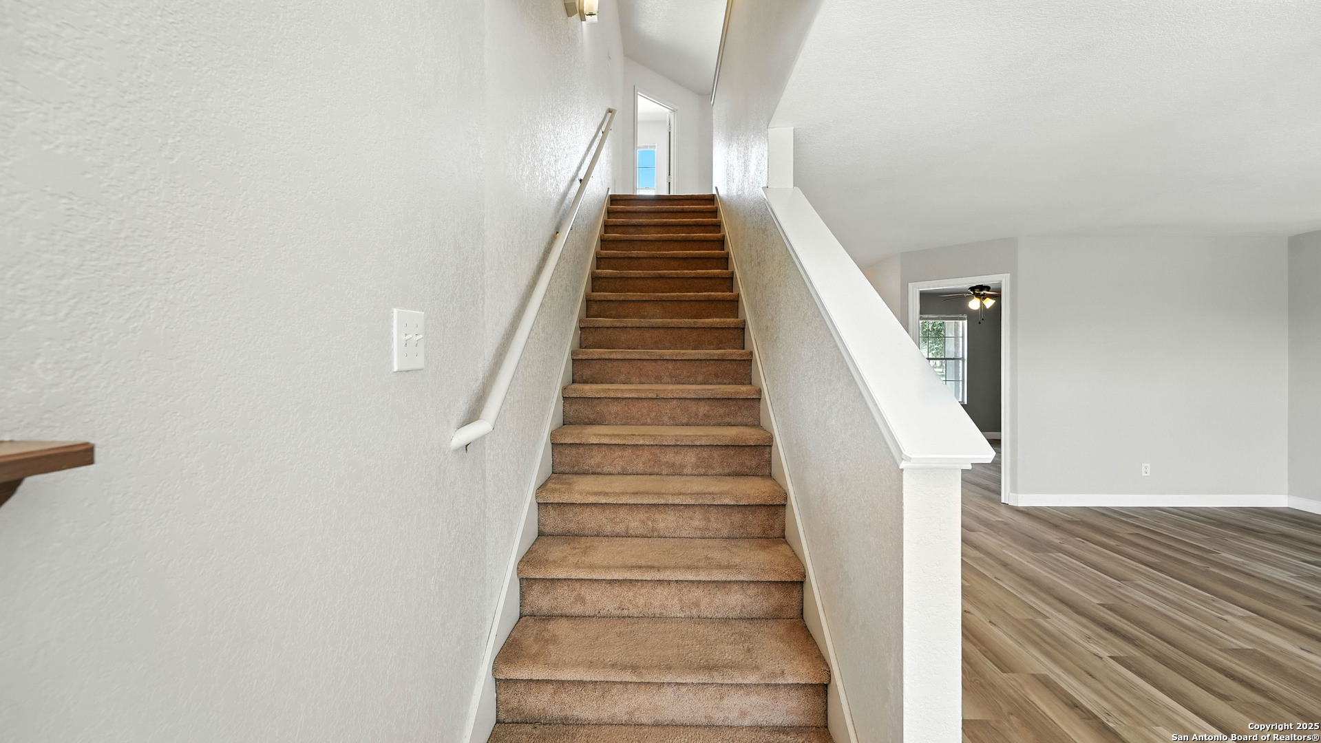209 Hinge Cibolo TX 78108