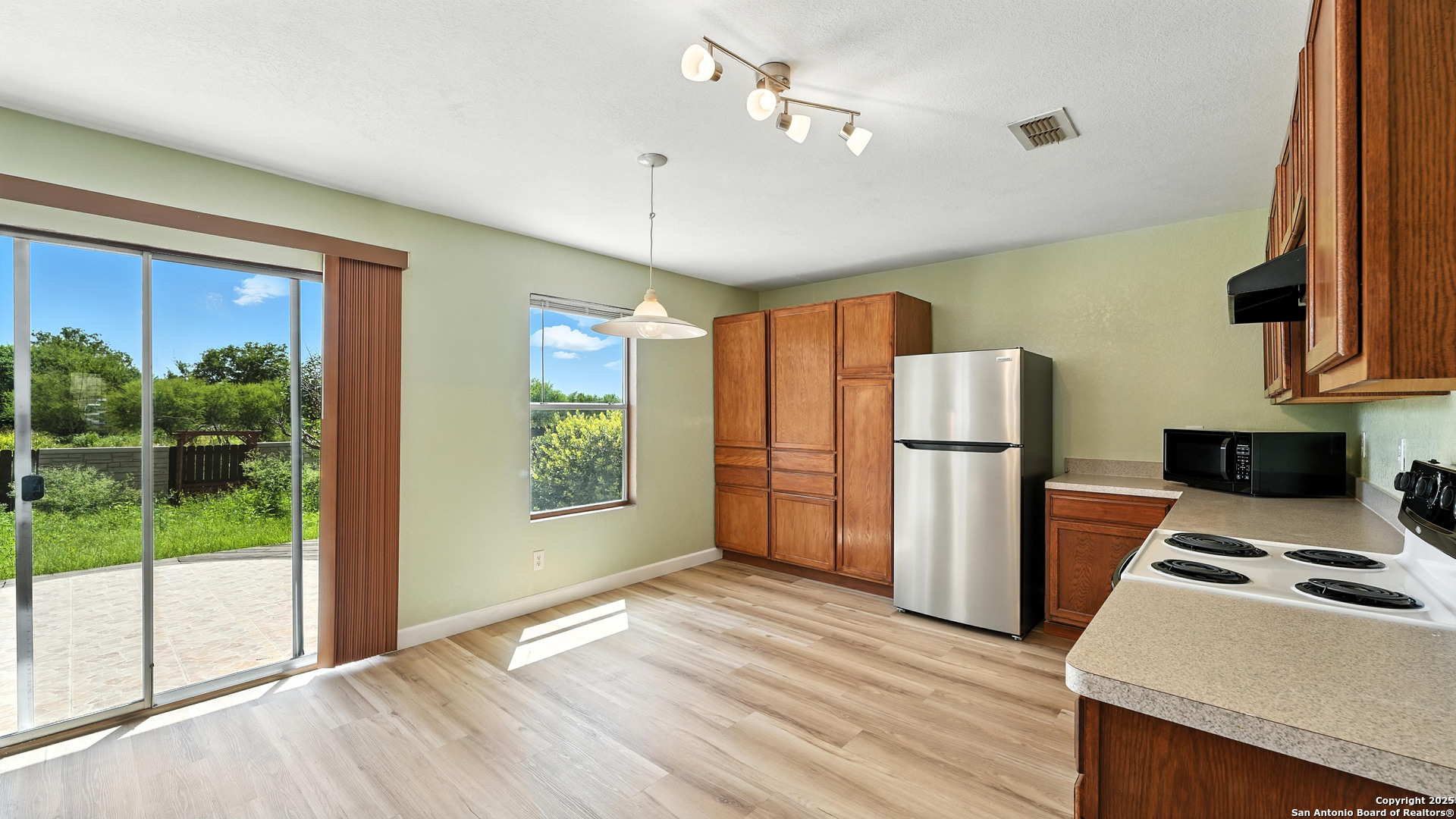 209 Hinge Cibolo TX 78108