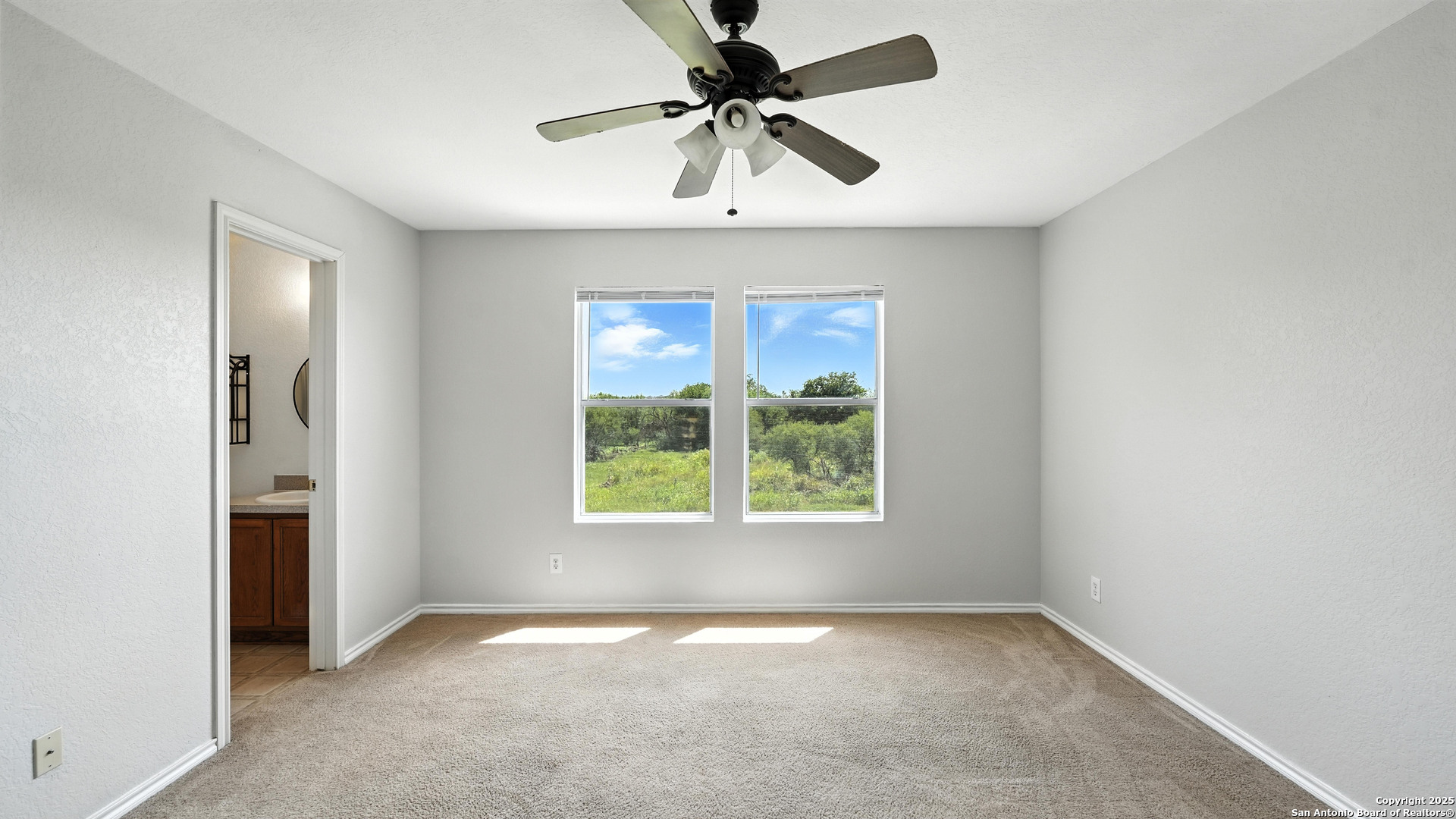 209 Hinge Cibolo TX 78108