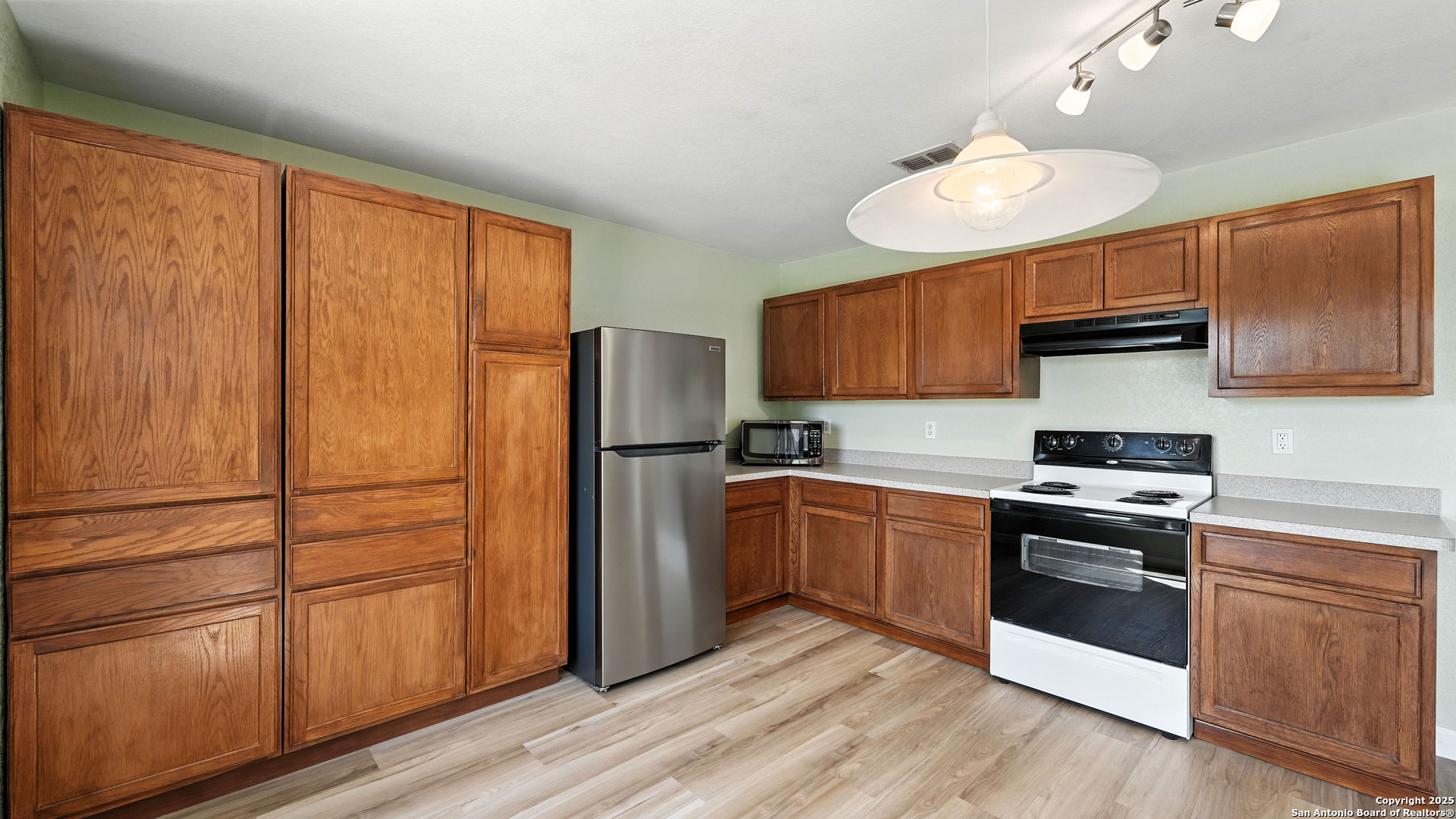 209 Hinge Cibolo TX 78108
