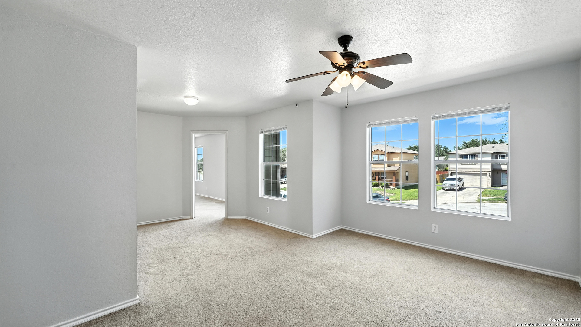 209 Hinge Cibolo TX 78108