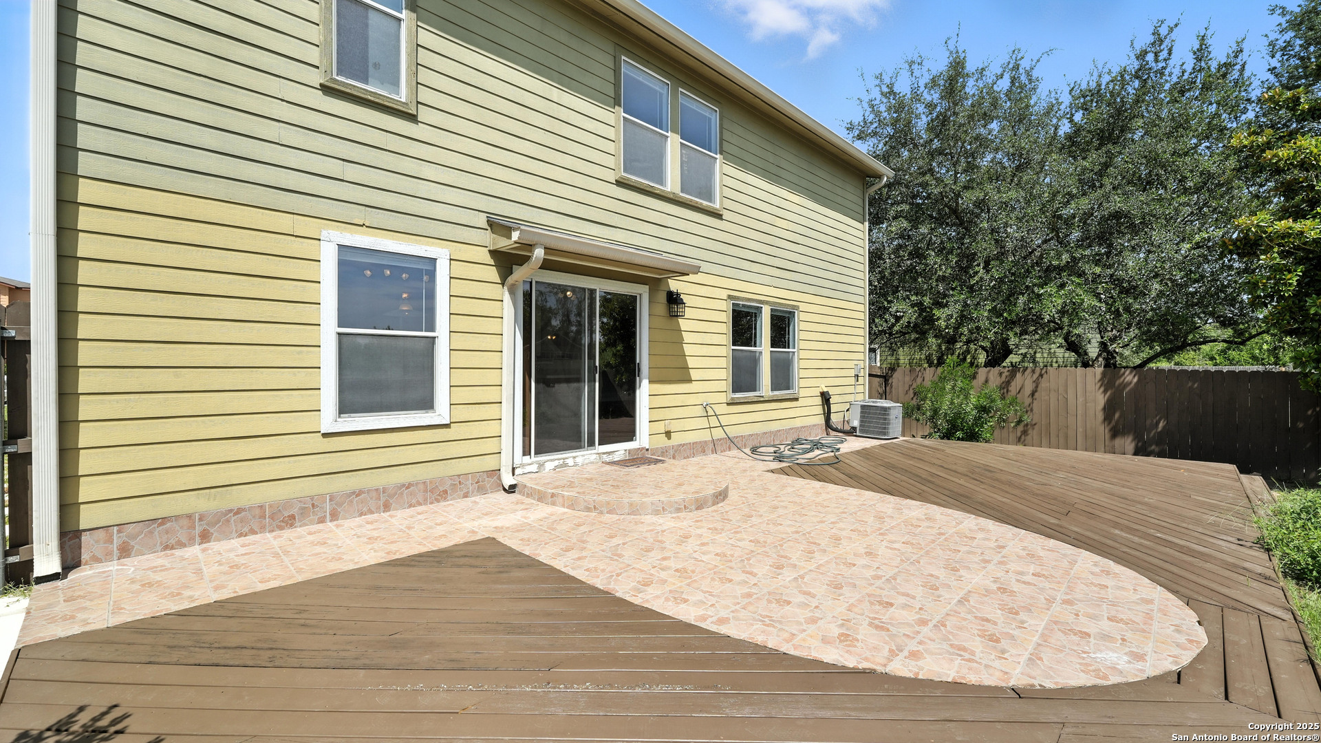 209 Hinge Cibolo TX 78108