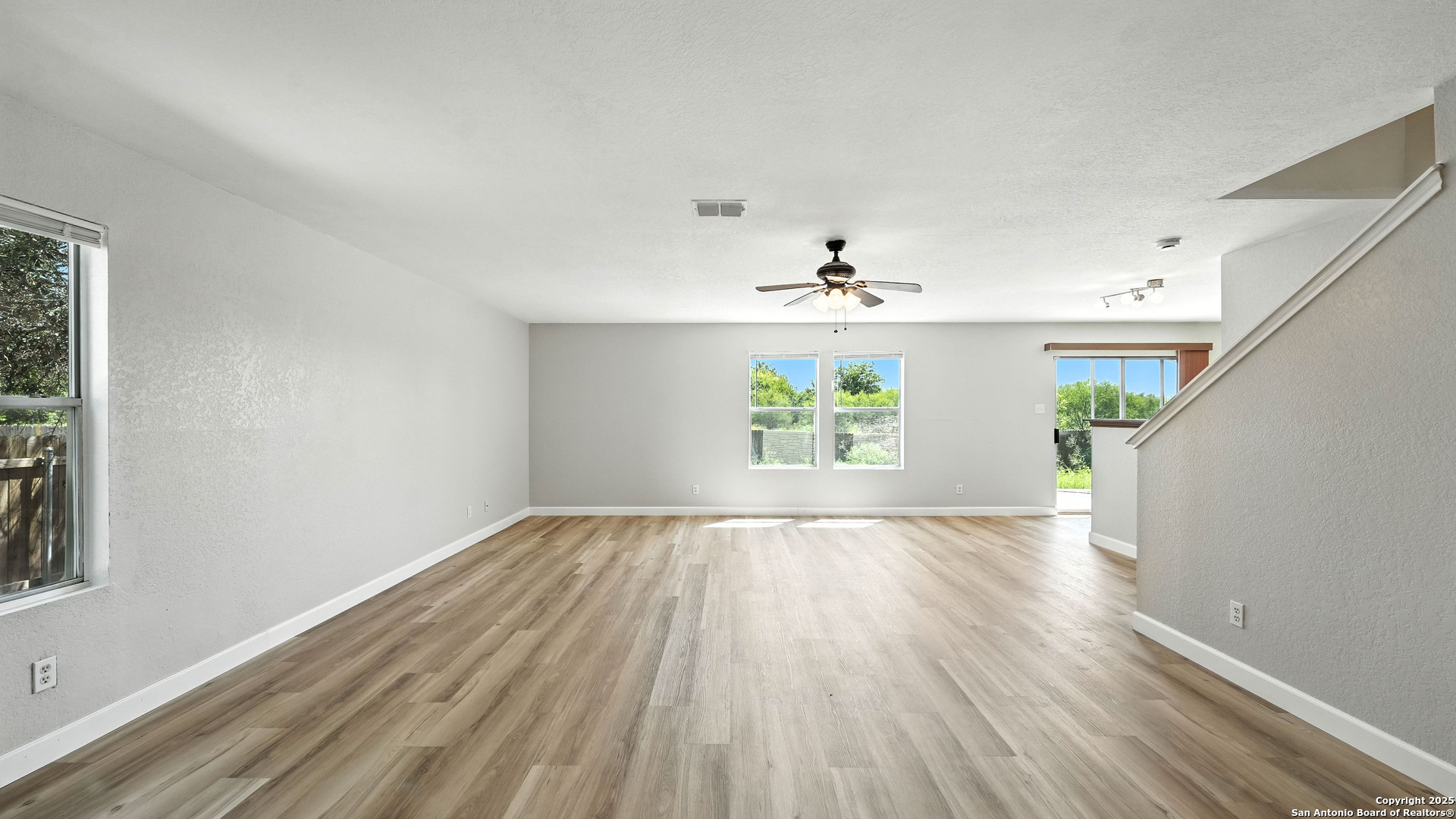 209 Hinge Cibolo TX 78108