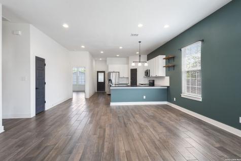 534 Rigsby Avenue San Antonio TX 78210