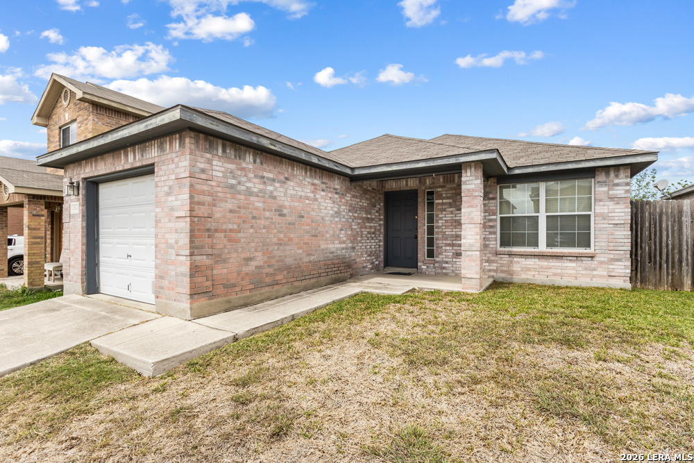 8304 Heights Valley Converse TX 78109