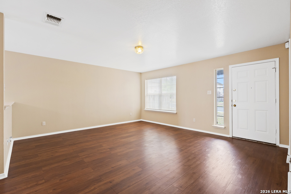 8304 Heights Valley Converse TX 78109