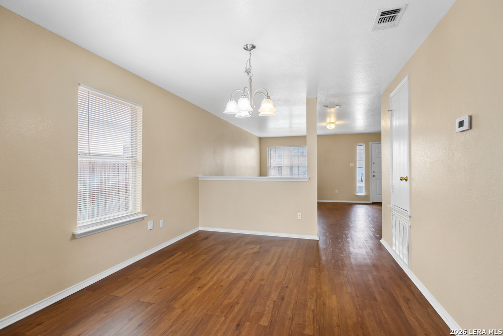 8304 Heights Valley Converse TX 78109