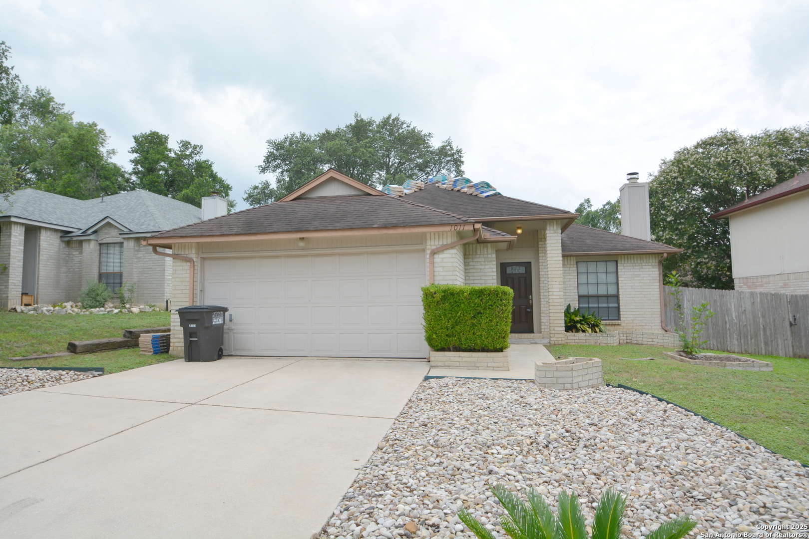1011 Hedgestone Drive San Antonio TX 78258
