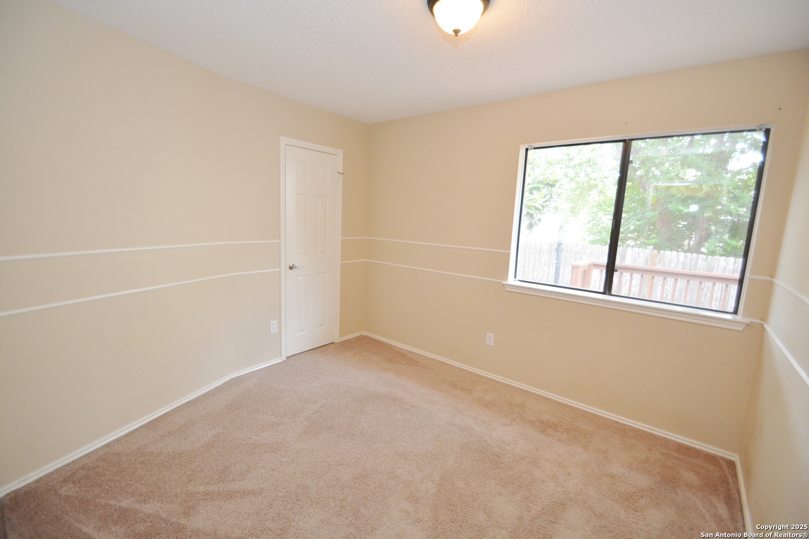 1011 Hedgestone Drive San Antonio TX 78258