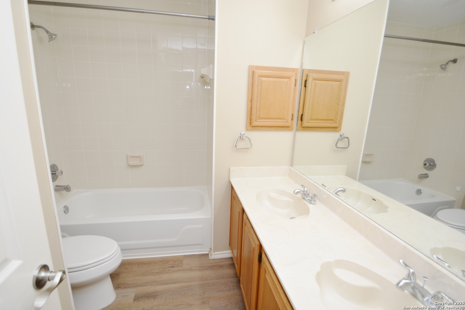 1011 Hedgestone Drive San Antonio TX 78258
