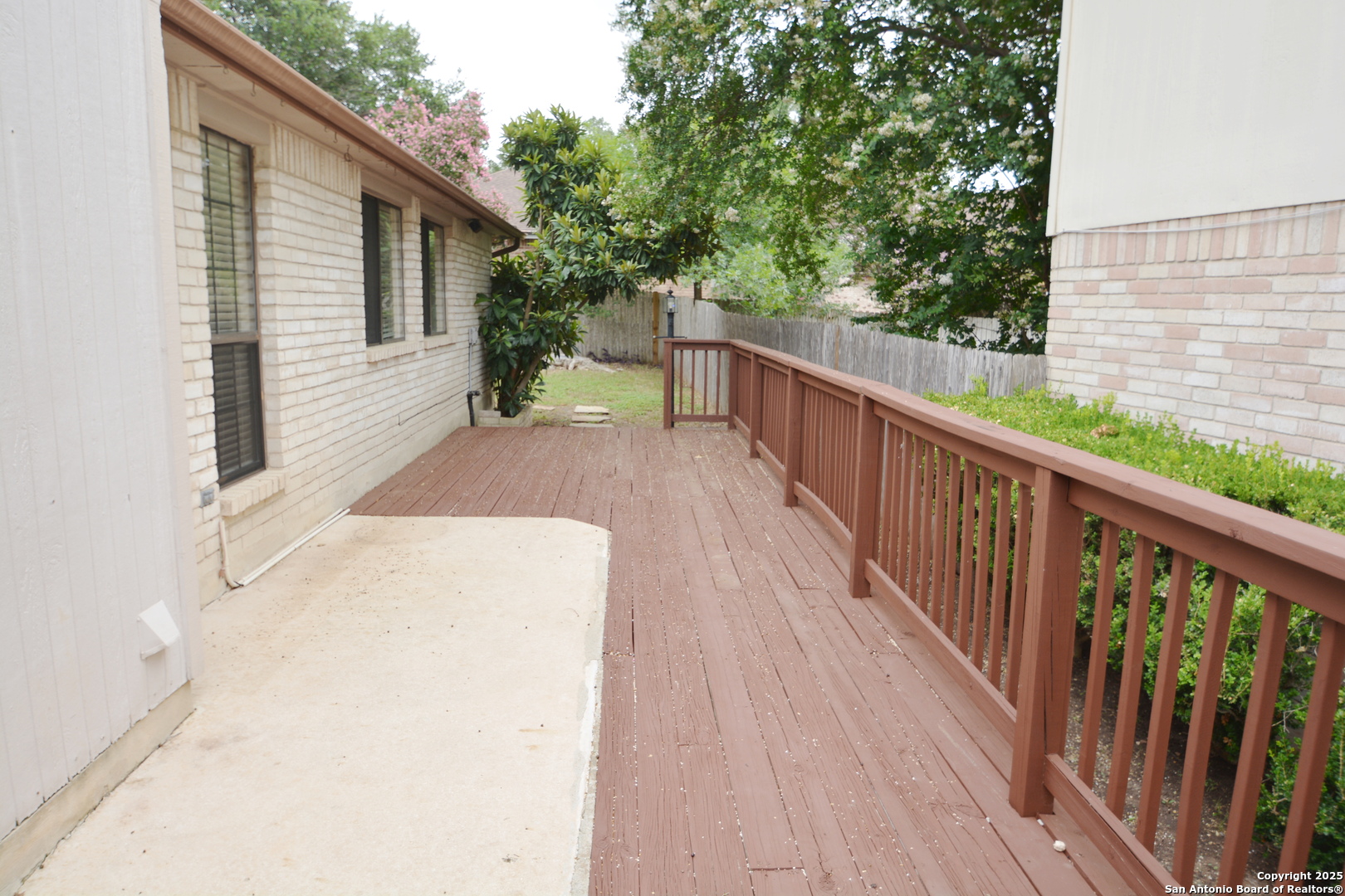 1011 Hedgestone Drive San Antonio TX 78258