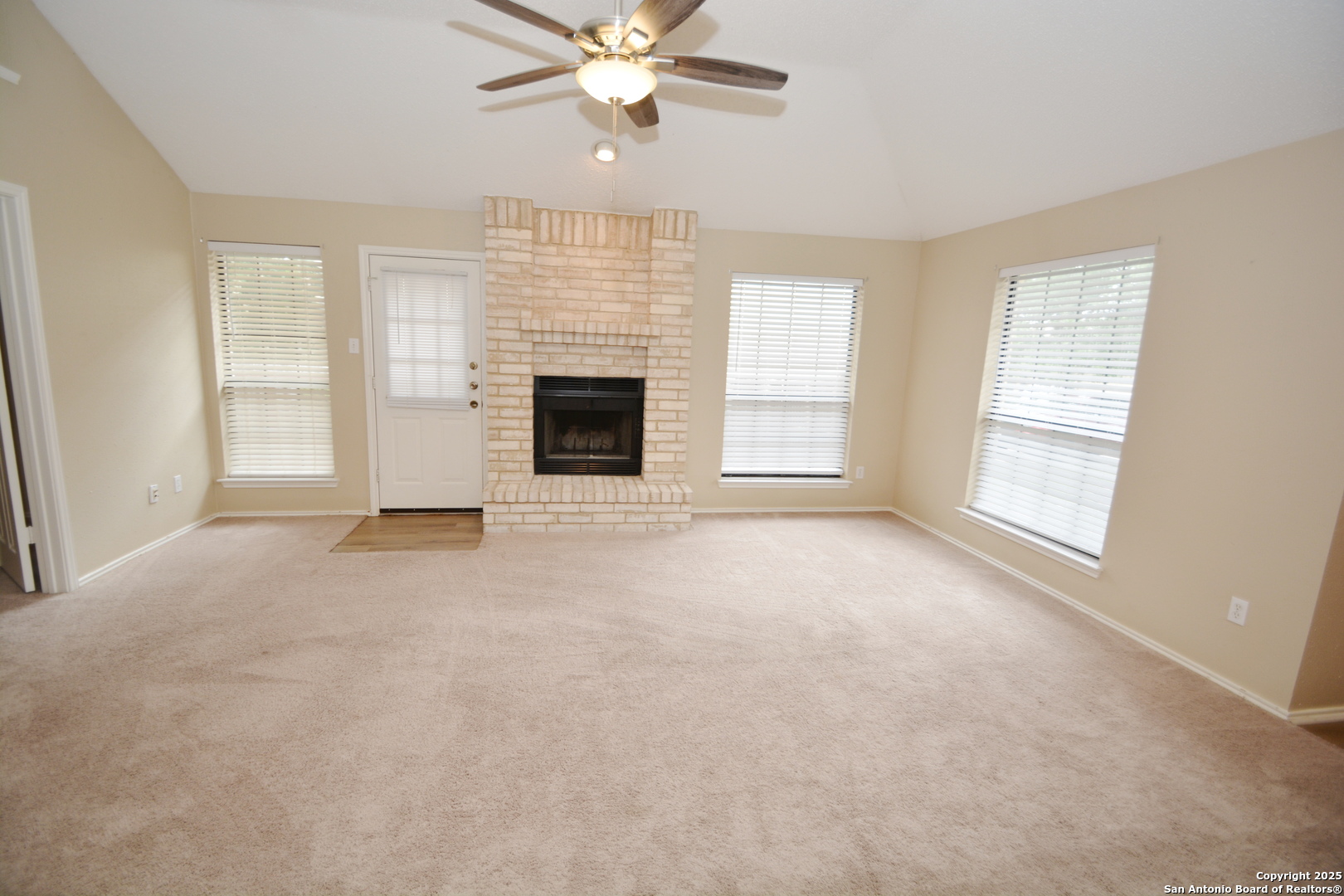1011 Hedgestone Drive San Antonio TX 78258