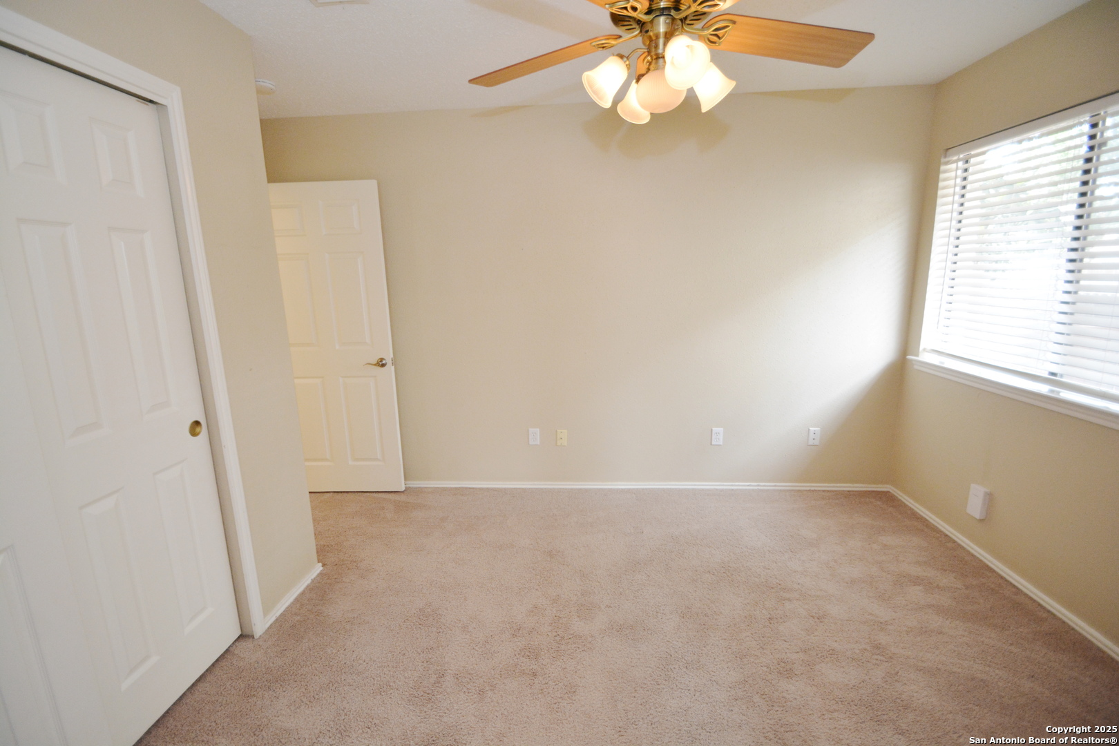 1011 Hedgestone Drive San Antonio TX 78258