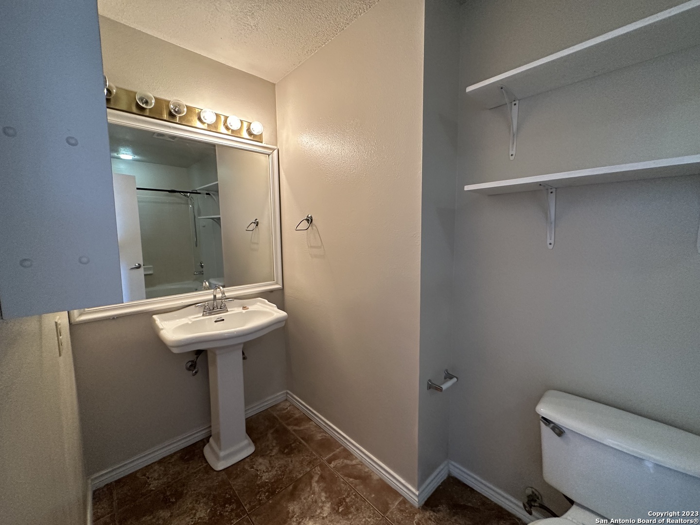 5022 River Kenton San Antonio TX 78240