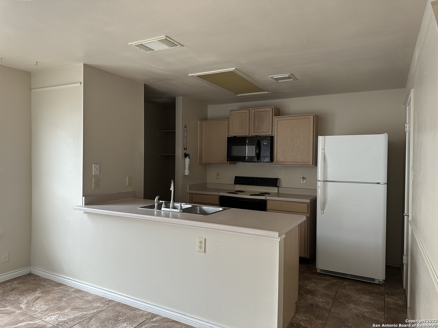 5022 River Kenton San Antonio TX 78240