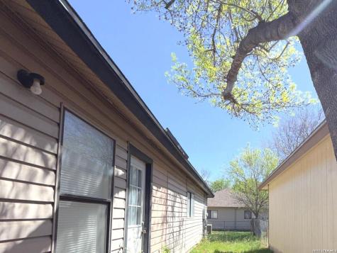 9742 Misty Plain Drive San Antonio TX 78245