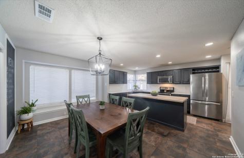 2435 Pendant Oak San Antonio TX 78232
