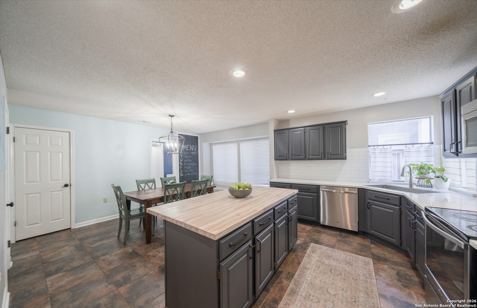 2435 Pendant Oak San Antonio TX 78232