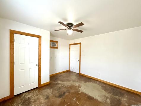 573 Texas 97 Floresville TX 78114