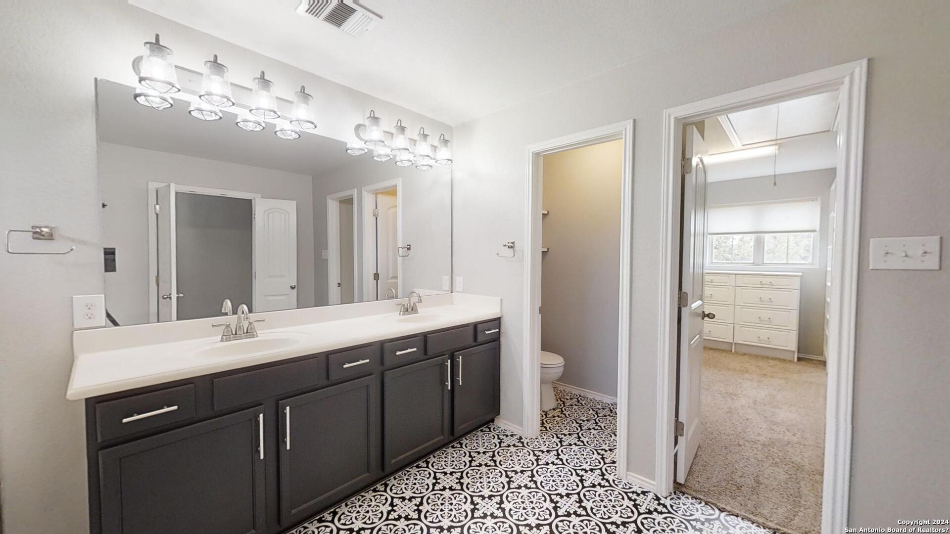 2915 Thunder Gulch San Antonio TX 78245
